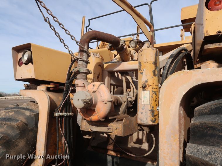 image for item GD9942 1995 CMI RS-650 reclaimer