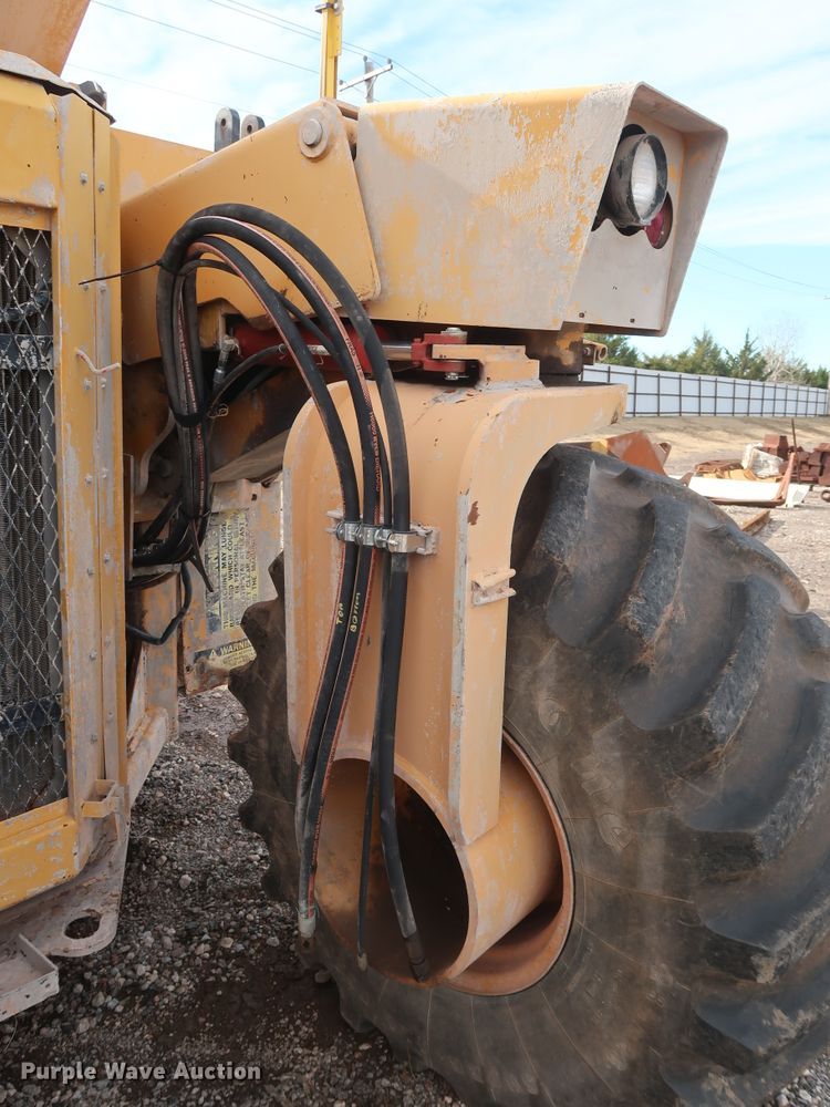 image for item GD9942 1995 CMI RS-650 reclaimer