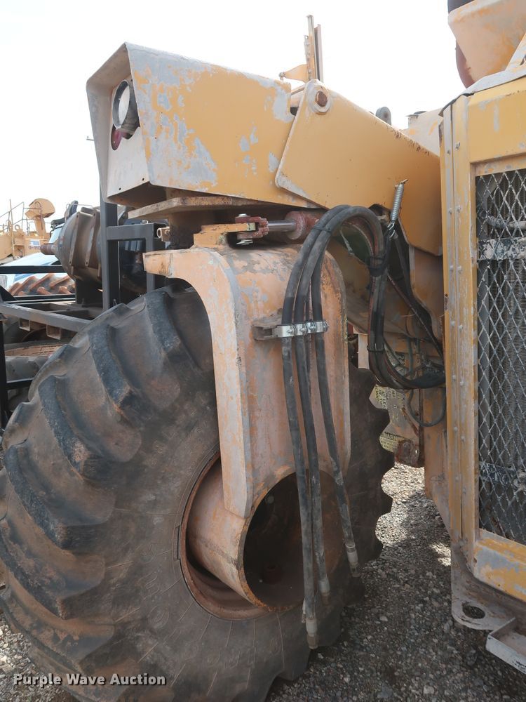 image for item GD9942 1995 CMI RS-650 reclaimer