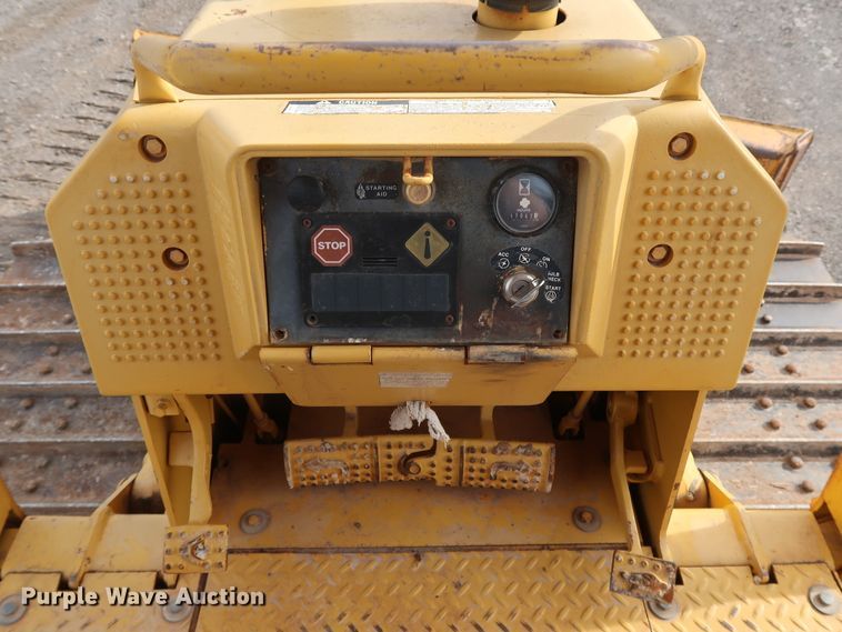 image for item GD9944 1993 John Deere 650G TC dozer