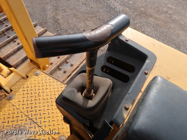 image for item GD9944 1993 John Deere 650G TC dozer