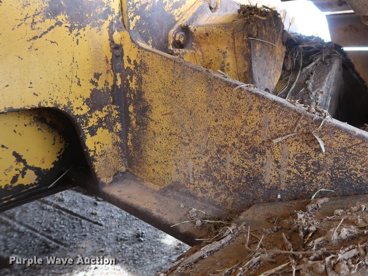 image for item GD9944 1993 John Deere 650G TC dozer