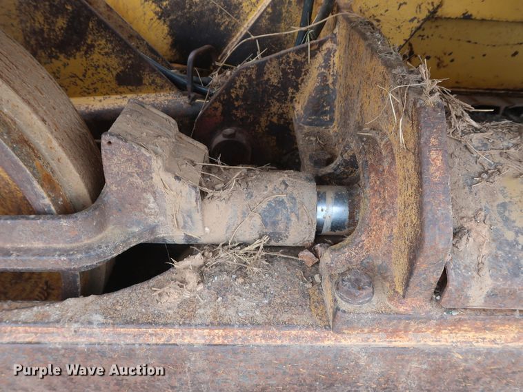 image for item GD9944 1993 John Deere 650G TC dozer