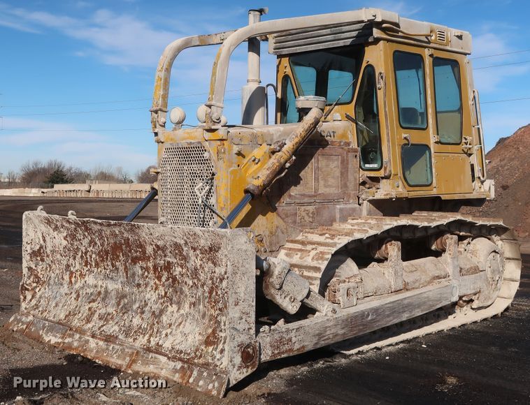 image for item GD9945 1984 Caterpillar D6D dozer