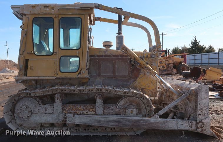 image for item GD9945 1984 Caterpillar D6D dozer