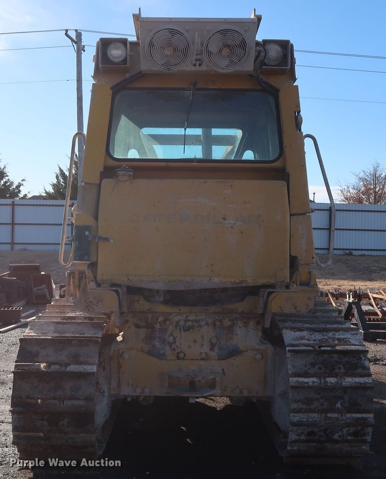 image for item GD9945 1984 Caterpillar D6D dozer