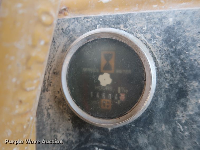 image for item GD9945 1984 Caterpillar D6D dozer