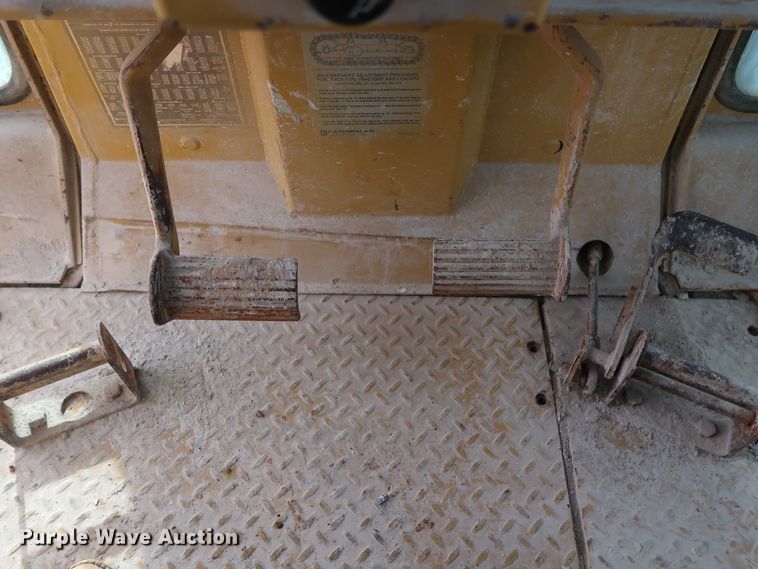 image for item GD9945 1984 Caterpillar D6D dozer