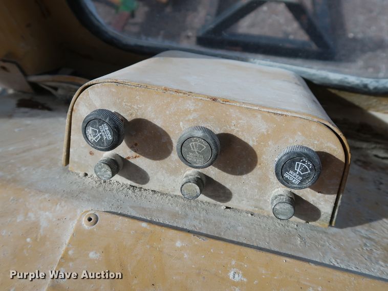 image for item GD9945 1984 Caterpillar D6D dozer