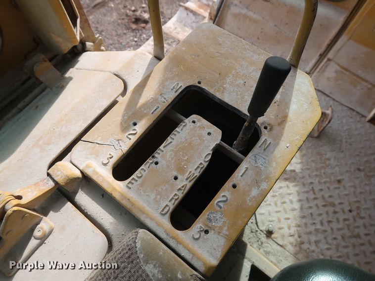 image for item GD9945 1984 Caterpillar D6D dozer