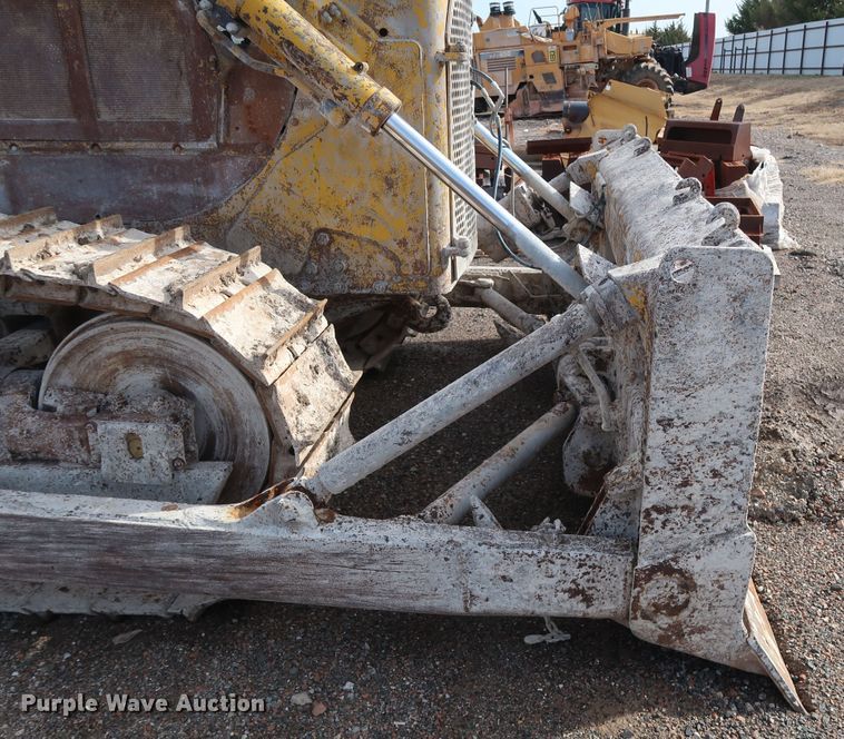 image for item GD9945 1984 Caterpillar D6D dozer