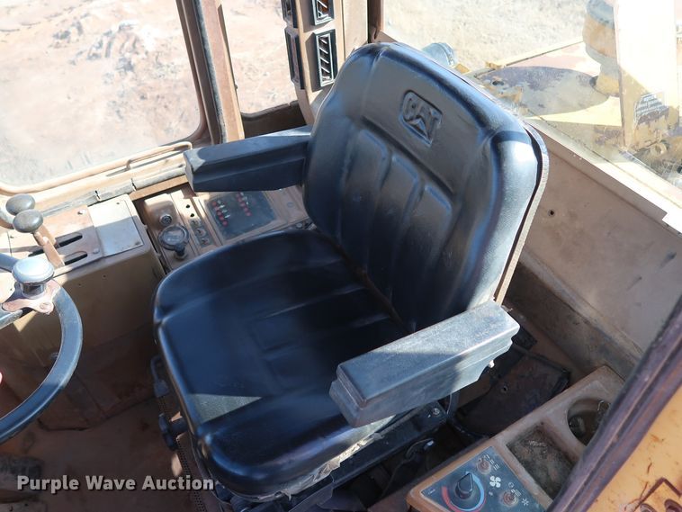 image for item GD9946 1989 Caterpillar 936E wheel loader