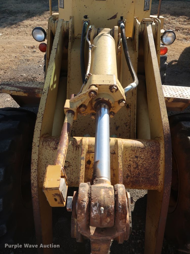 image for item GD9946 1989 Caterpillar 936E wheel loader