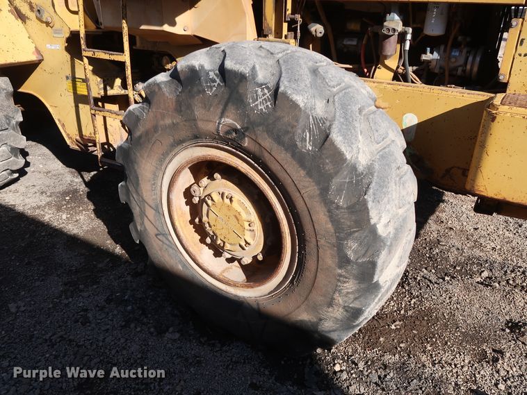 image for item GD9946 1989 Caterpillar 936E wheel loader