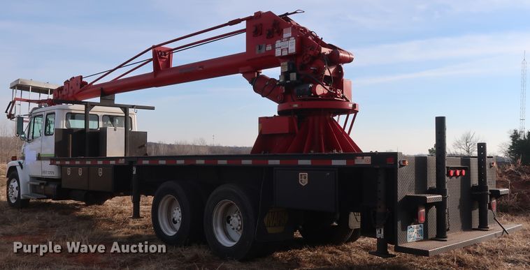 image for item GD9961 2002 Freightliner FL80 crane truck