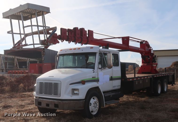 image for item GD9961 2002 Freightliner FL80 crane truck