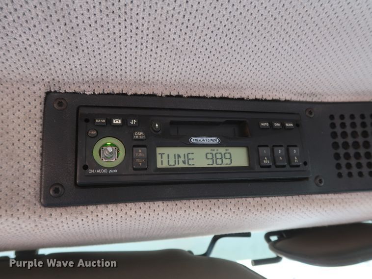 image for item GD9961 2002 Freightliner FL80 crane truck