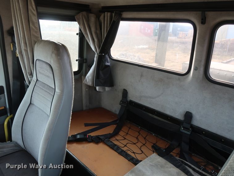 image for item GD9961 2002 Freightliner FL80 crane truck