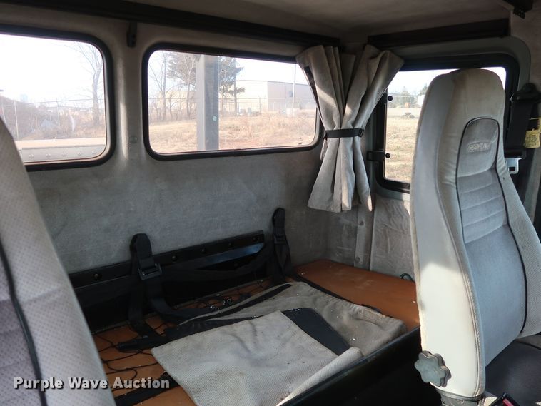 image for item GD9961 2002 Freightliner FL80 crane truck