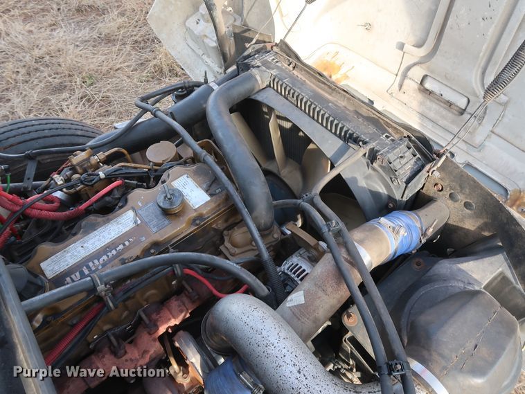 image for item GD9961 2002 Freightliner FL80 crane truck