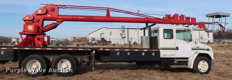 image for item GD9961 2002 Freightliner FL80 crane truck