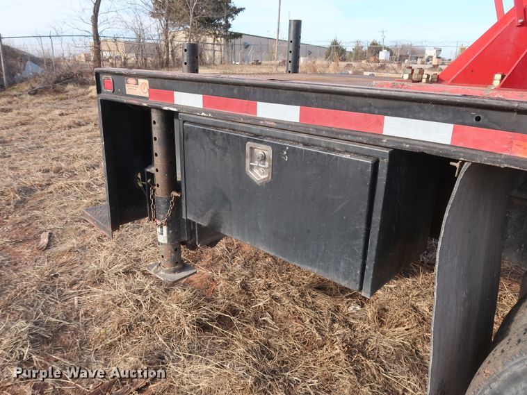 image for item GD9961 2002 Freightliner FL80 crane truck