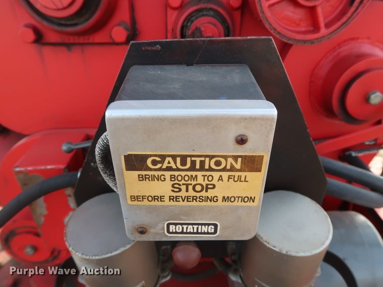 image for item GD9961 2002 Freightliner FL80 crane truck