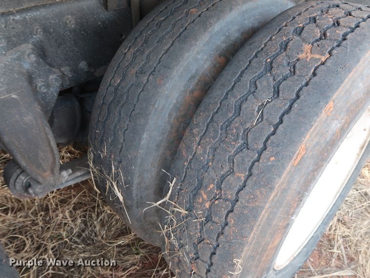 image for item GD9961 2002 Freightliner FL80 crane truck