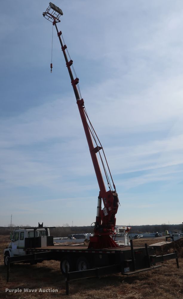 image for item GD9961 2002 Freightliner FL80 crane truck