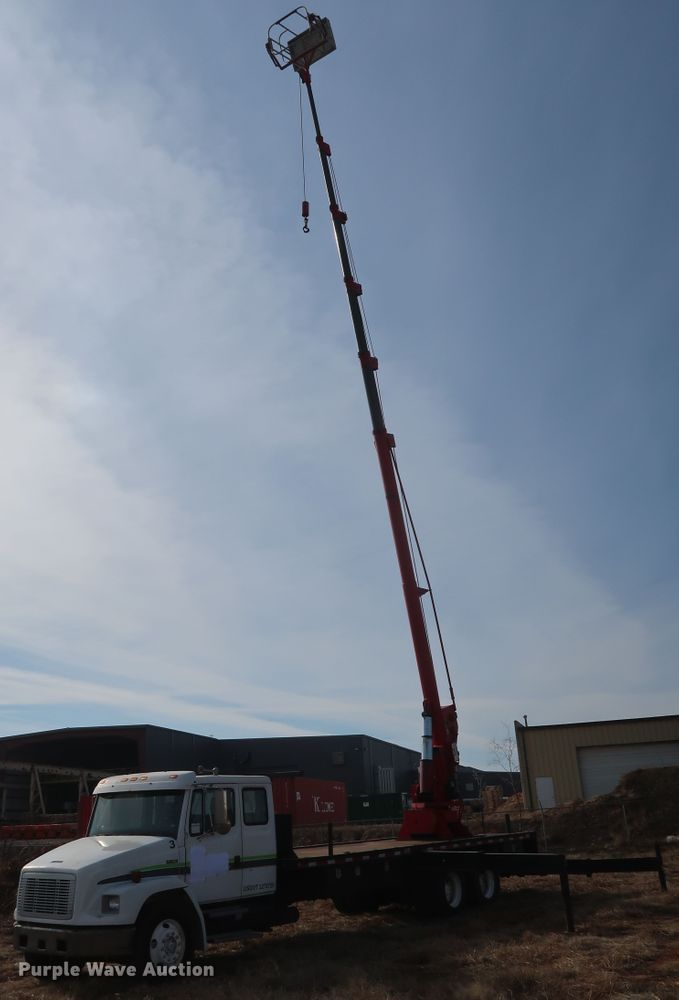 image for item GD9961 2002 Freightliner FL80 crane truck