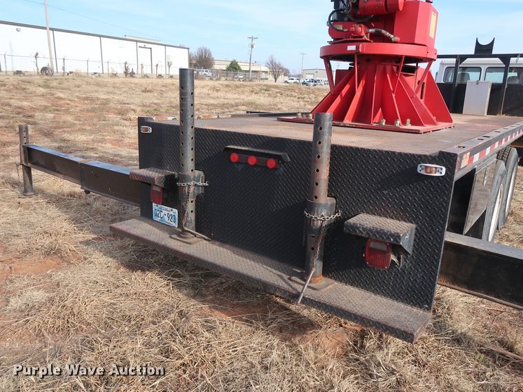 image for item GD9961 2002 Freightliner FL80 crane truck