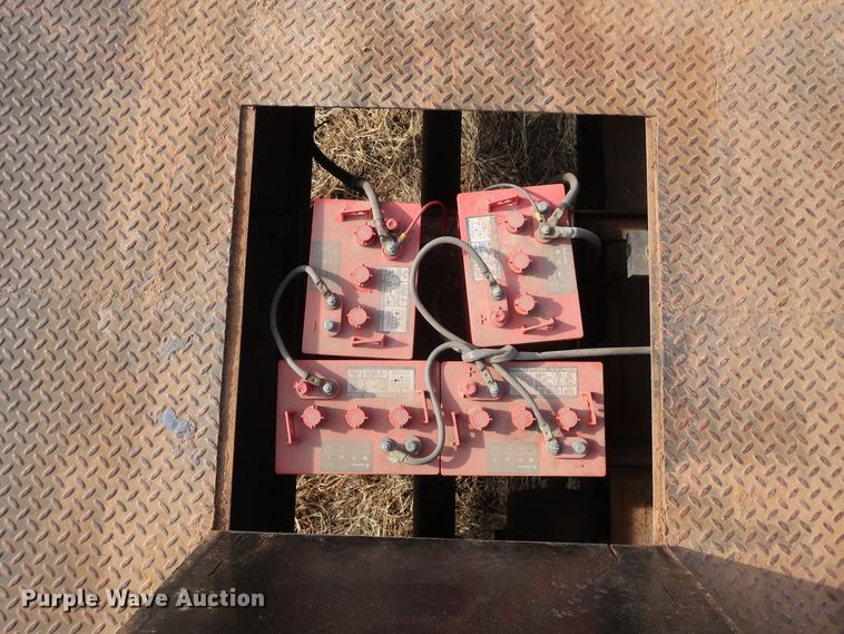 image for item GD9961 2002 Freightliner FL80 crane truck