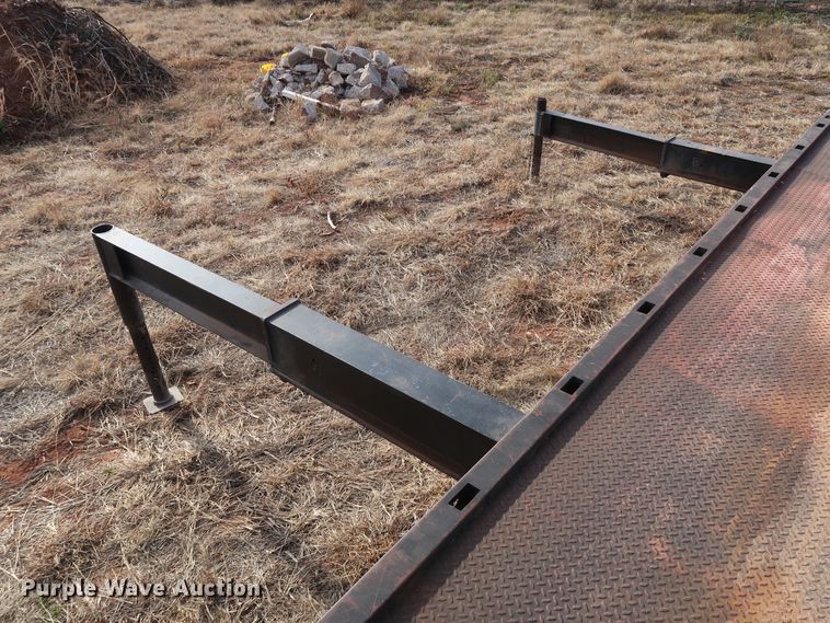 image for item GD9961 2002 Freightliner FL80 crane truck