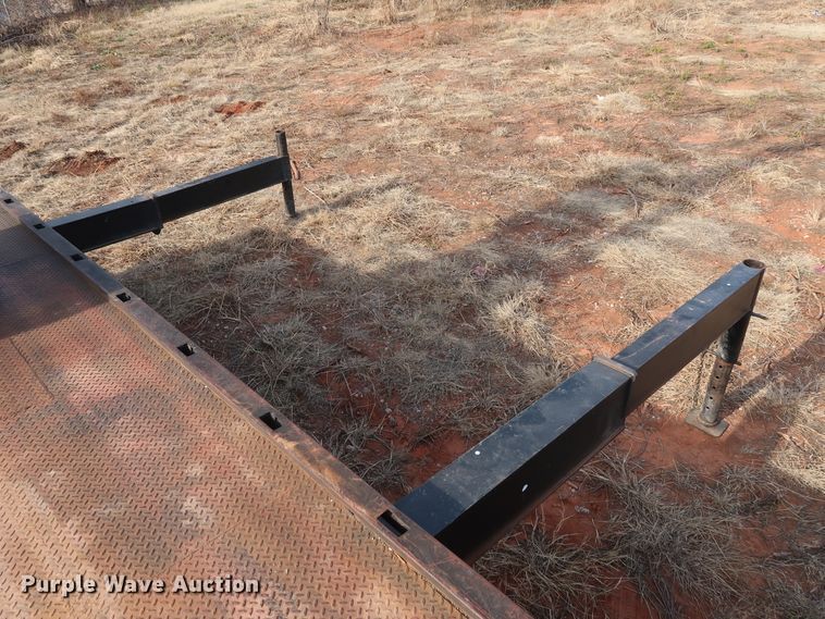 image for item GD9961 2002 Freightliner FL80 crane truck