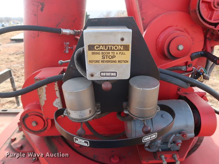 image for item GD9961 2002 Freightliner FL80 crane truck