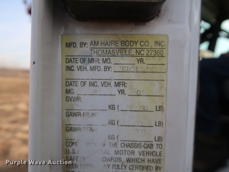 image for item GD9961 2002 Freightliner FL80 crane truck