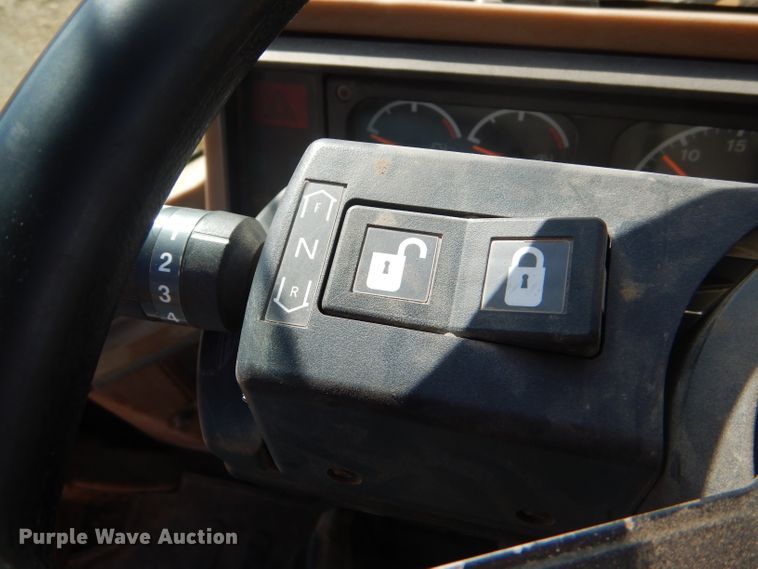 image for item GE9577 1995 Caterpillar 938F wheel loader