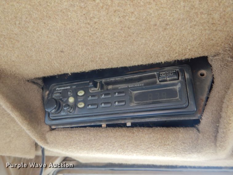 image for item GE9577 1995 Caterpillar 938F wheel loader