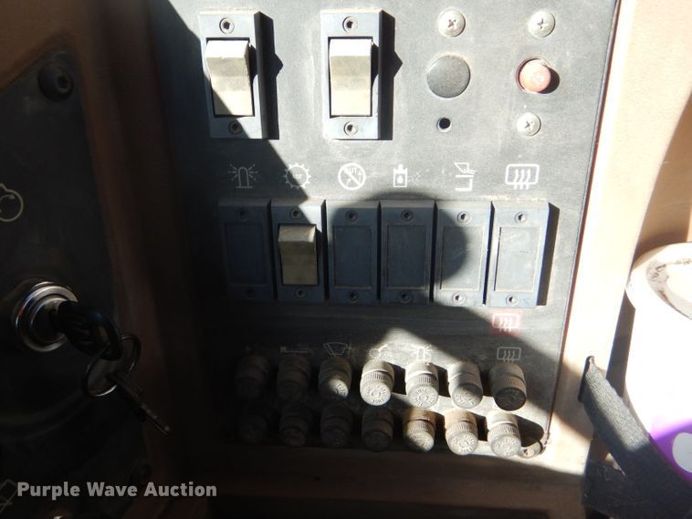 image for item GE9577 1995 Caterpillar 938F wheel loader