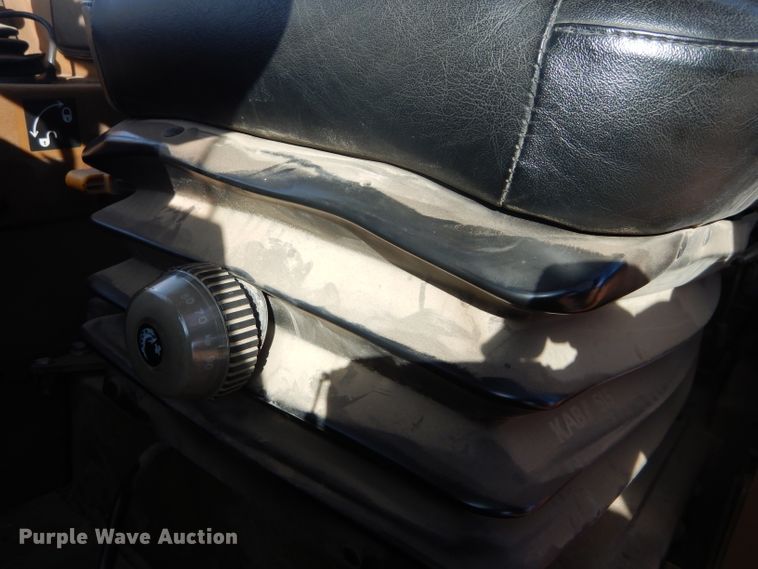 image for item GE9577 1995 Caterpillar 938F wheel loader