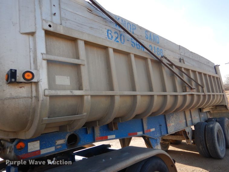 image for item GE9583 1979 Fruehauf end dump trailer