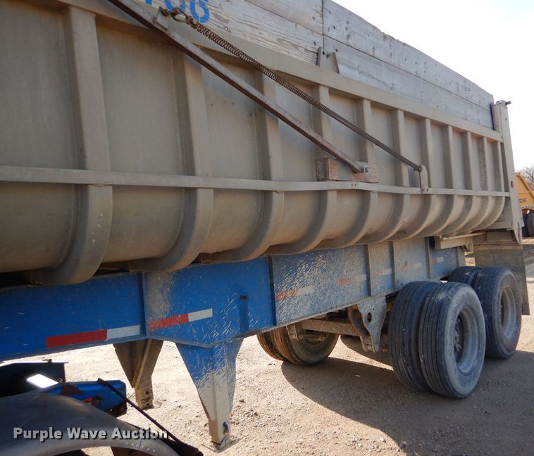 image for item GE9583 1979 Fruehauf end dump trailer