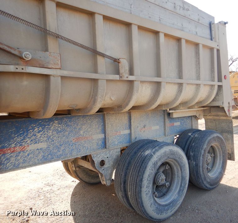 image for item GE9583 1979 Fruehauf end dump trailer