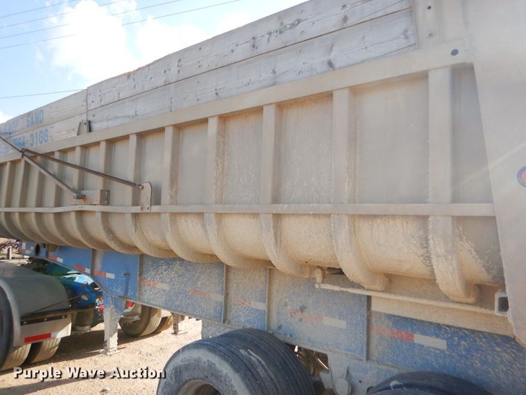image for item GE9583 1979 Fruehauf end dump trailer