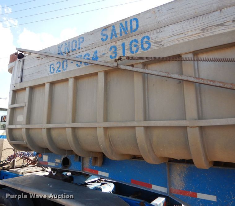 image for item GE9583 1979 Fruehauf end dump trailer