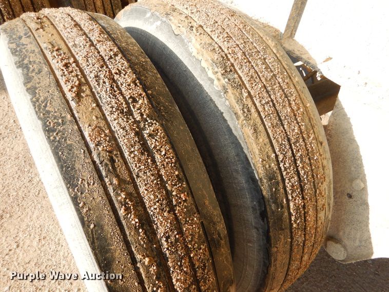 image for item GE9583 1979 Fruehauf end dump trailer