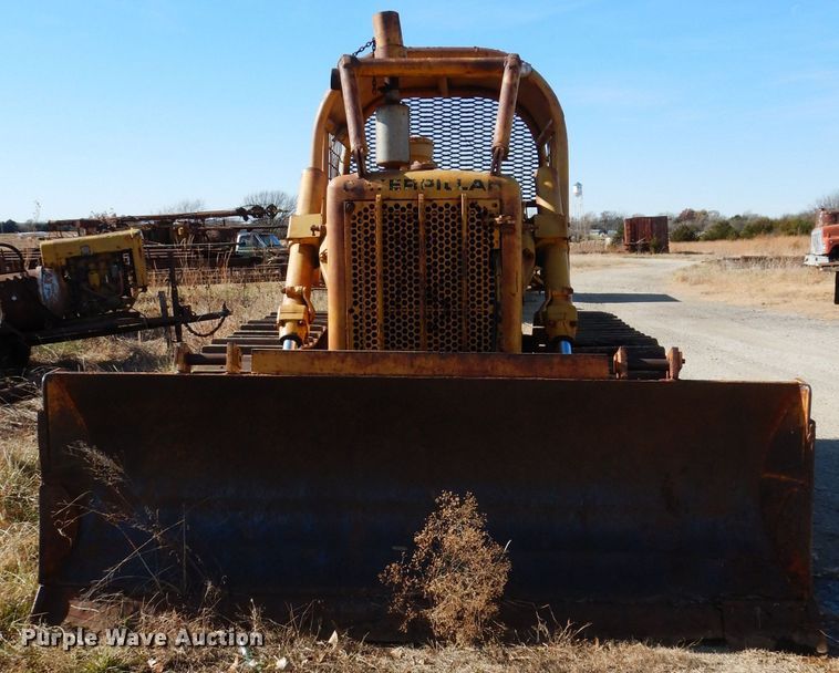 image for item GF9831 1972 Caterpillar D5 dozer