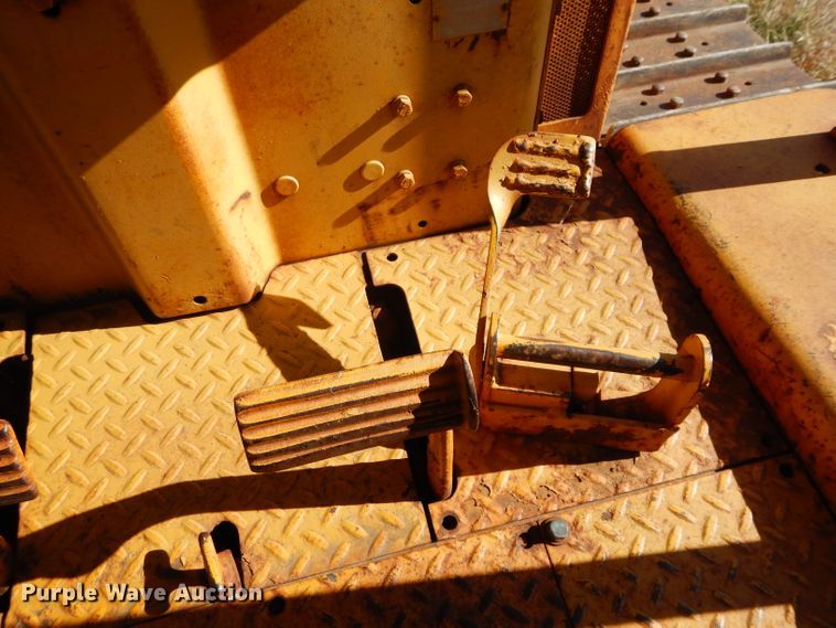 image for item GF9831 1972 Caterpillar D5 dozer