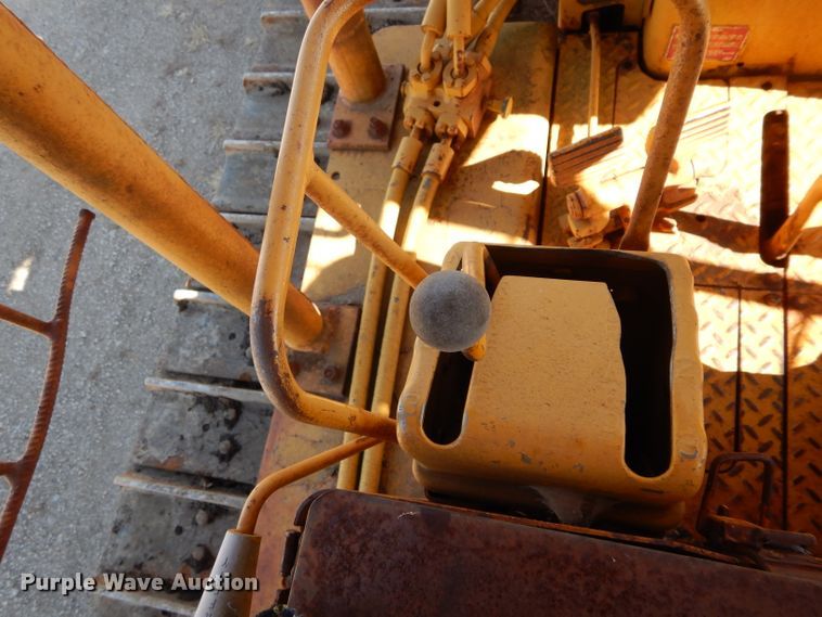 image for item GF9831 1972 Caterpillar D5 dozer
