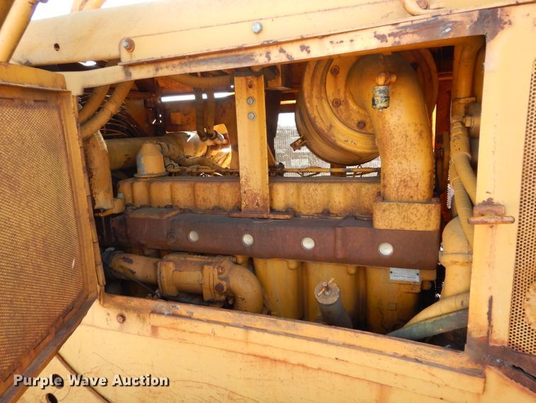 image for item GF9831 1972 Caterpillar D5 dozer